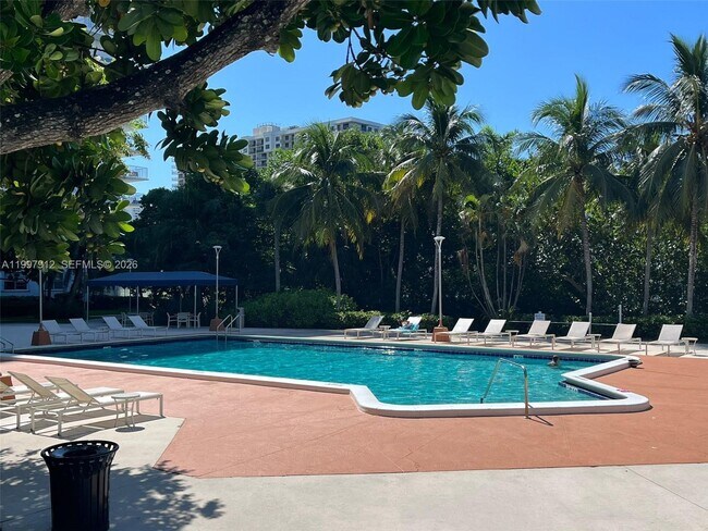 Building Photo - 2851 NE 183rd St