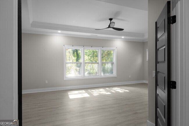 Building Photo - 1331 Diamond Ave SE