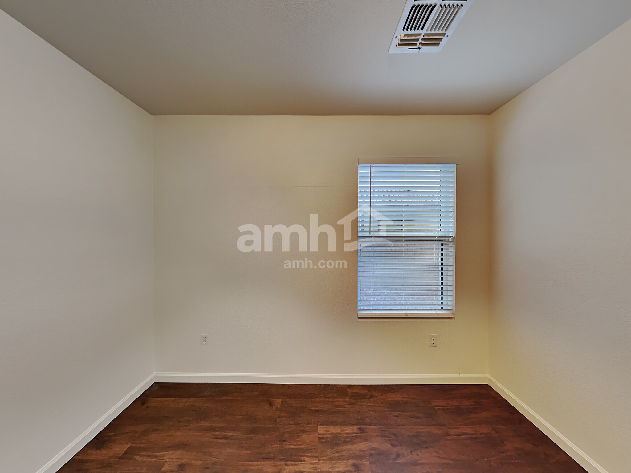 Building Photo - 309 W Vuelta Friso