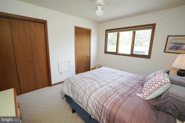 Building Photo - 39028 Bayview W
