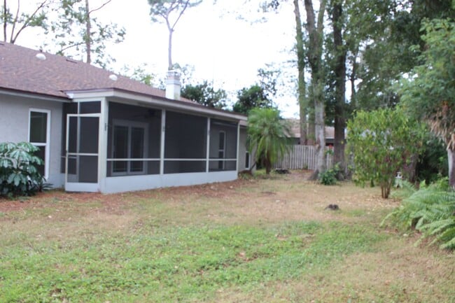 Building Photo - Lovely 4 Bedrooms / 2 Bathrooms / 2-Car Garage