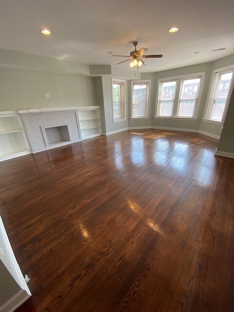 Building Photo - 5114 N Kimball Ave