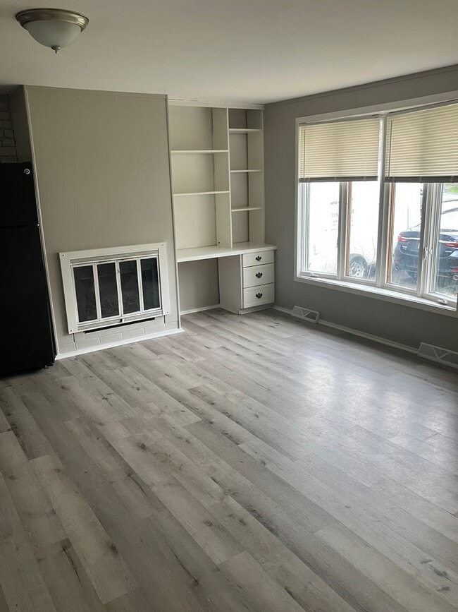 Building Photo - Mattydale 3 BR ranch 1.5 baths, attached g...