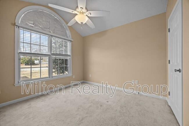 Building Photo - 101 Fairwoods Ct