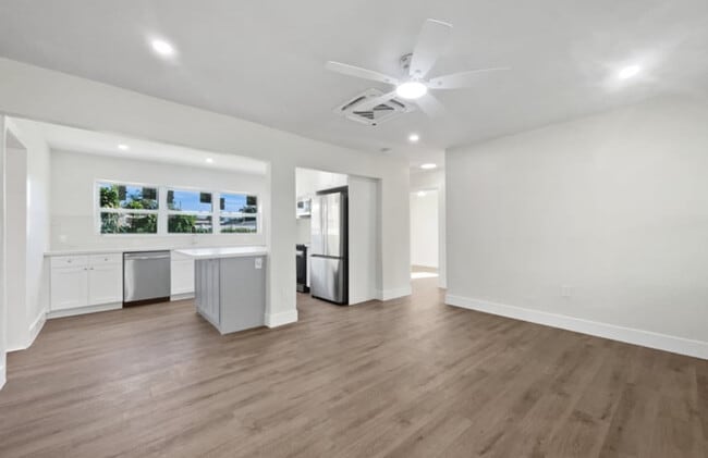 Building Photo - 2421 NW 152nd St