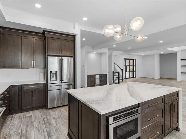 Building Photo - 3258 S Bay Dr