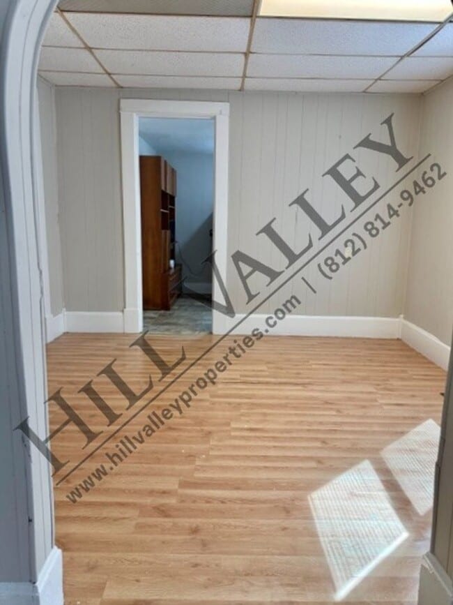 Building Photo - One Bedroom Home