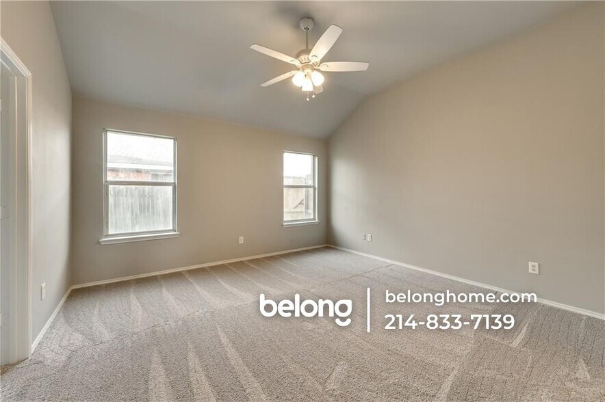 Building Photo - 901 Plumeria Dr