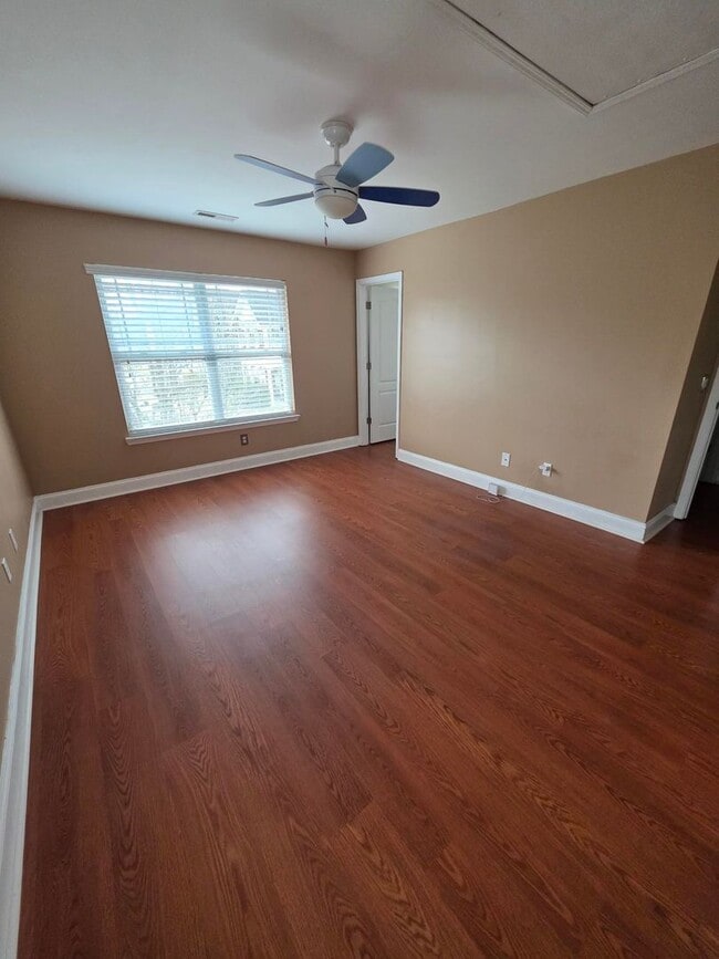 Building Photo - 9 Haven Point