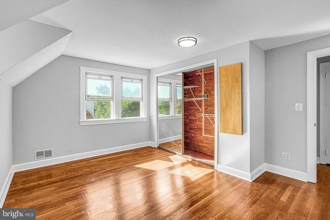 Building Photo - 8230 Gregory Dr