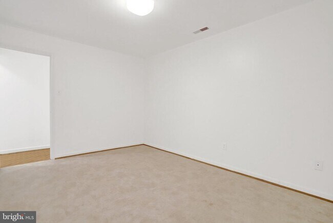 Building Photo - 2225 N Tuckahoe St