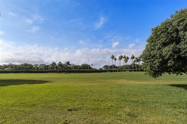 Building Photo - 9820 S Hollybrook Lake Dr