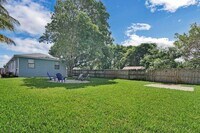 Building Photo - 610 SE 2nd Ave