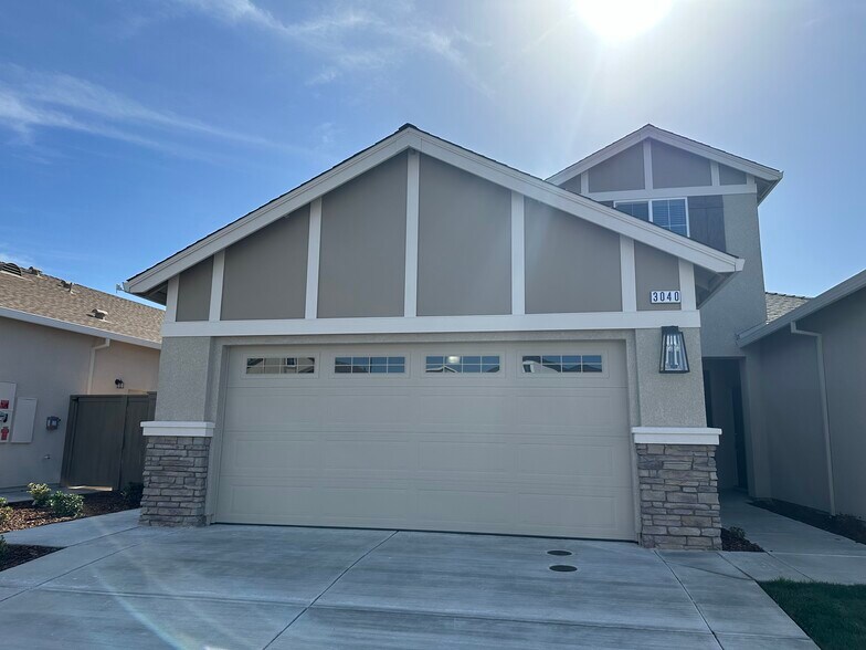 Building Photo - 3040 Vaughn Way