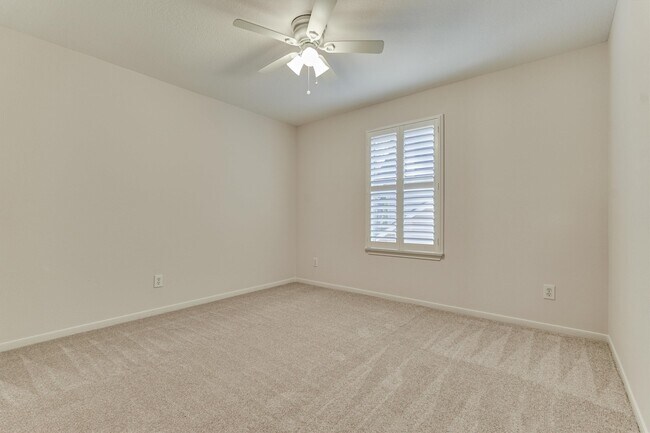 Building Photo - 89 N Apple Springs Cir