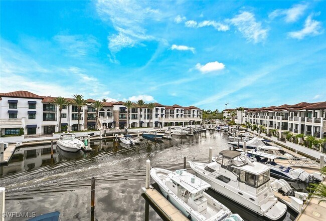 Building Photo - 1530 5th Ave S