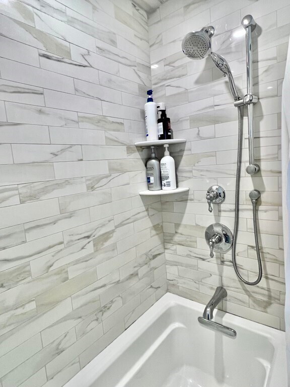 Building Photo - 124 Pilgrim Rd