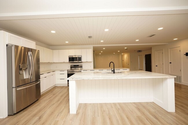 Building Photo - Updated Home in Rocky Bayou