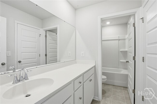 Building Photo - 145 Binscombe Ln