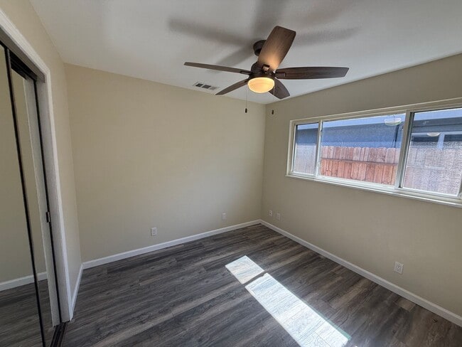 Building Photo - Charming Home In Central Fairfield