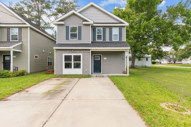 Primary Photo - Spacious 4-Bedroom Home with First-Floor S...