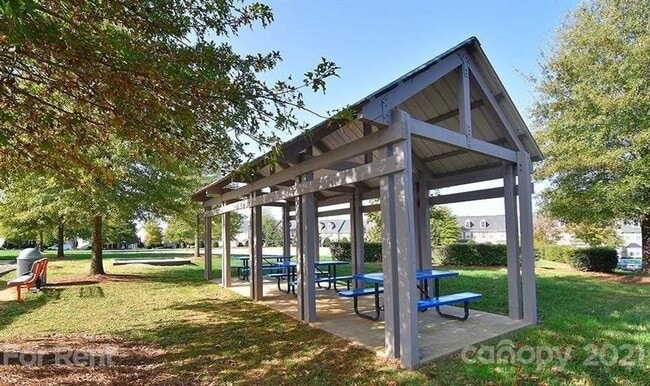 Building Photo - Beautiful spacious Home in Berewick community in Steel Creek