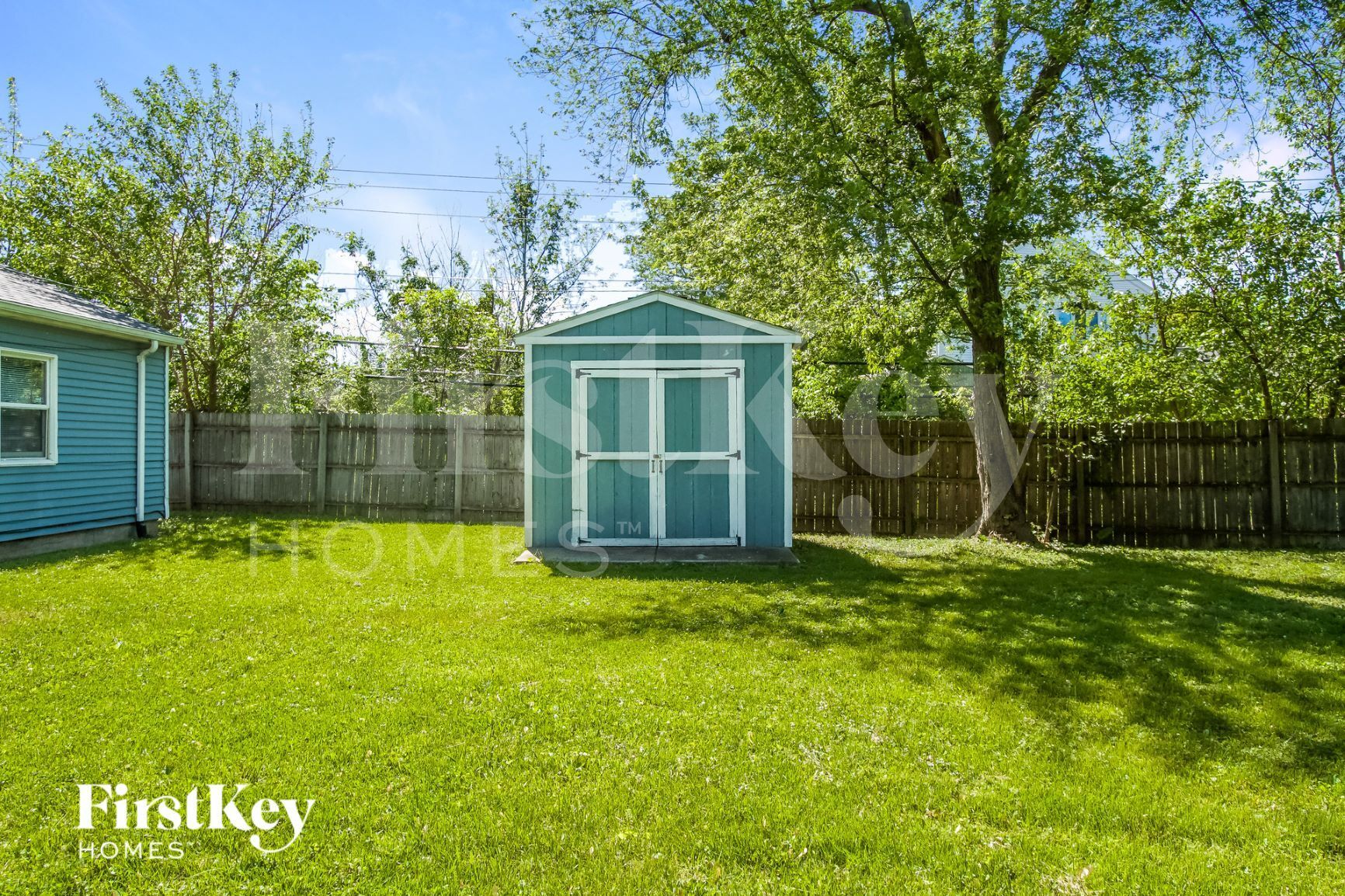 Building Photo - 201 W 10th St