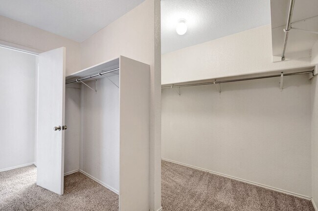 Building Photo - Spacious Brick-Front Home with Loft and Ex...