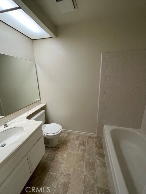 Building Photo - 1833 Caddington Dr