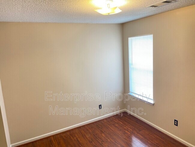 Building Photo - 3794 Walden Meadow Dr