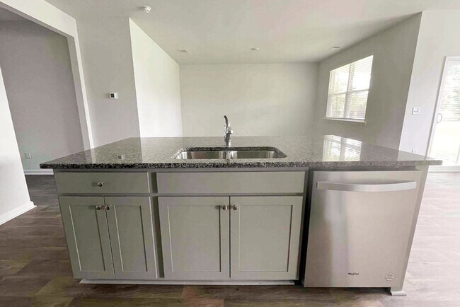 Building Photo - Available now. Beautiful 3 BR/2 BA Available in Cane Bay!