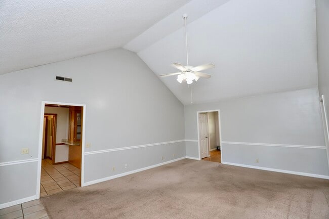 Building Photo - 1450 Morris Way Dr