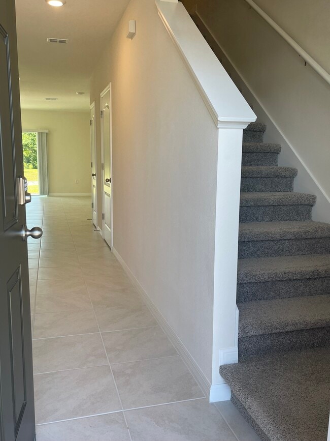 Building Photo - 1584 Swan Swim Dr