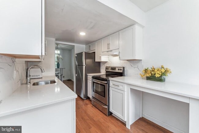 Building Photo - 15 Prairie Rose Ct