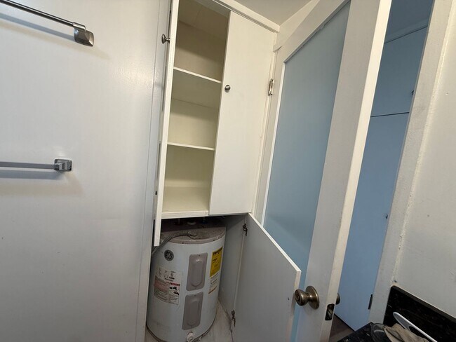 Building Photo - Iolani Terrace