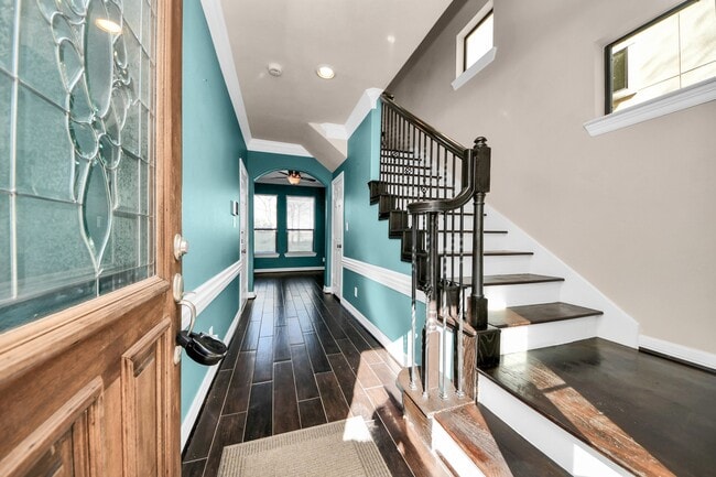 Building Photo - 2707 King's Retreat Cir