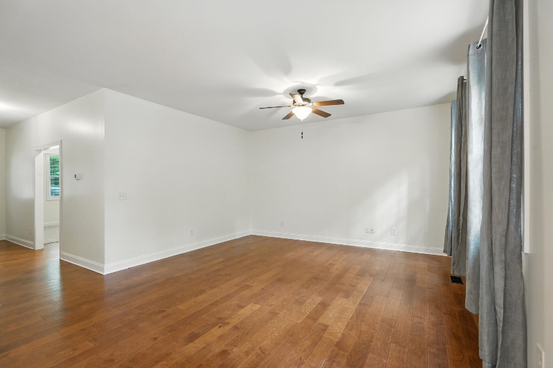 Building Photo - 1541 Louisiana Ln
