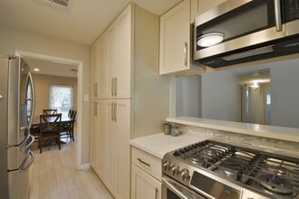 Building Photo - 1420 Sweet Gum Ln