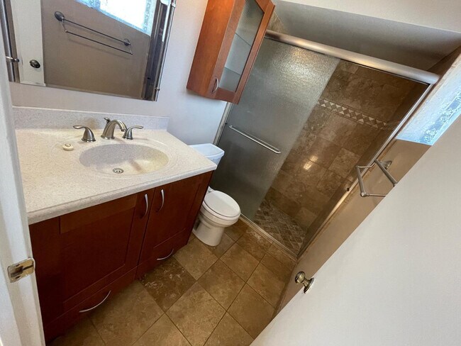 Building Photo - 749 E Montebello Ave