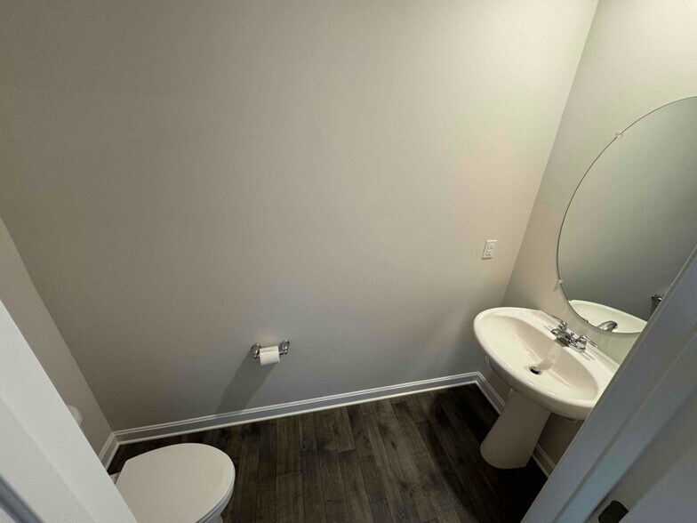 Building Photo - 81 Pepperwood Dr