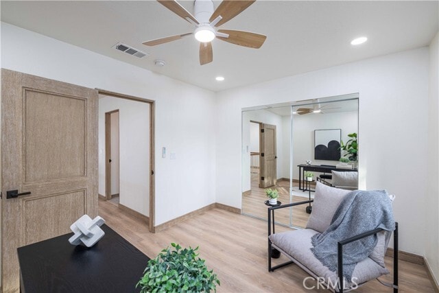 Building Photo - 921 Dahlia Ave
