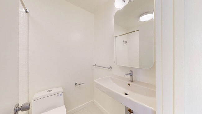 Building Photo - 1507 Carol-105A