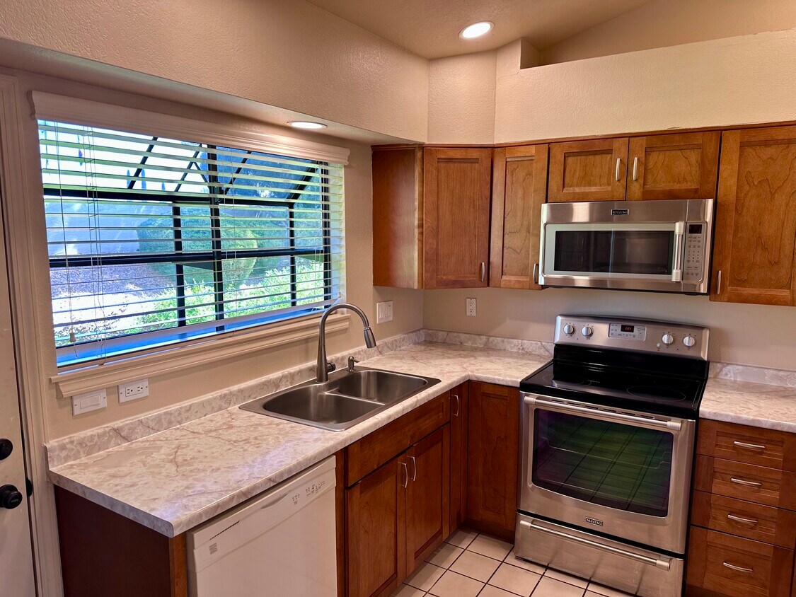 Building Photo - 11456 N Fairway Dr