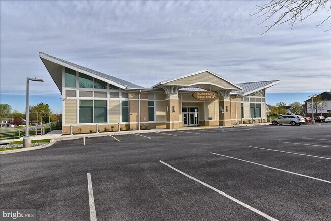 Building Photo - 132 Savannah Ct