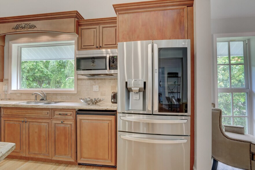 Building Photo - 5731 Marimin Dr