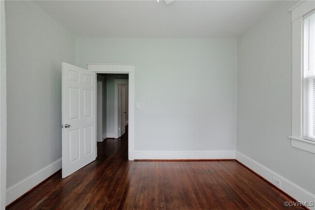 Building Photo - 4201 Hickory Rd