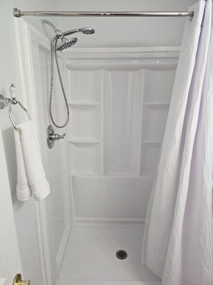 Building Photo - 18989 NE Marine Dr