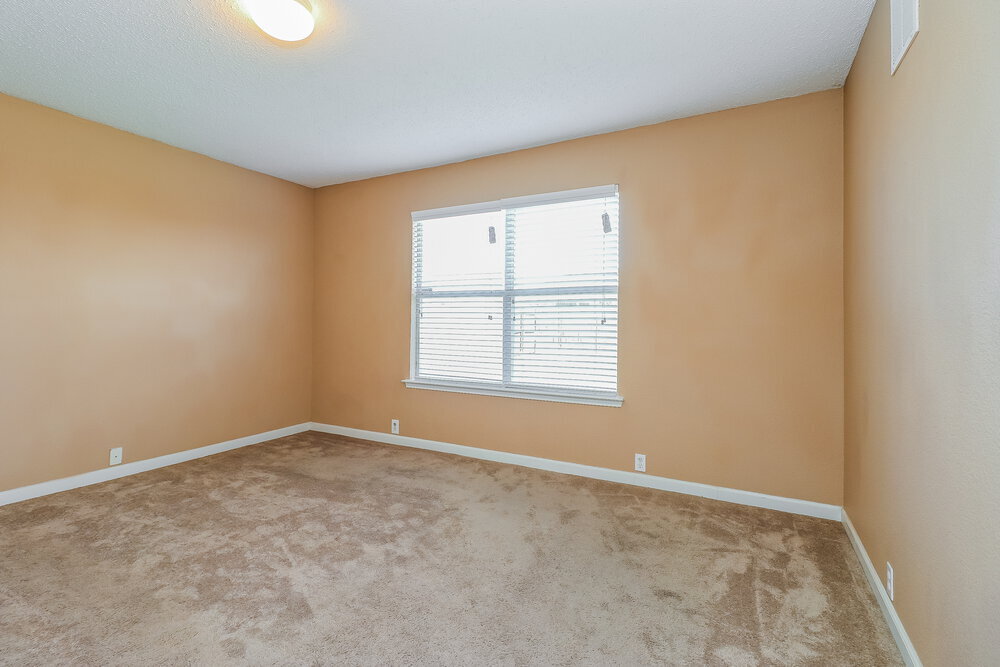 Building Photo - 6901 Baybridge Dr