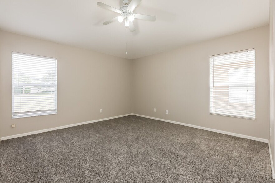 Building Photo - 11136 Rodeo Ln
