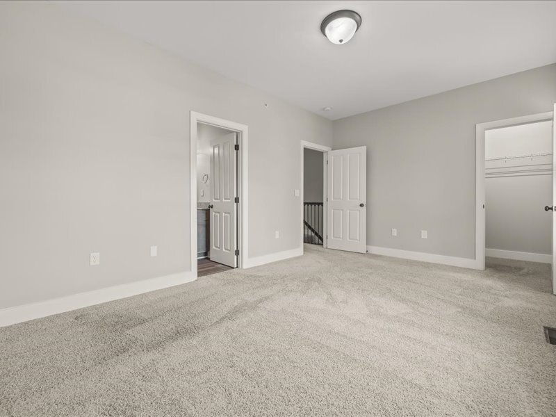 Building Photo - 417 grady way